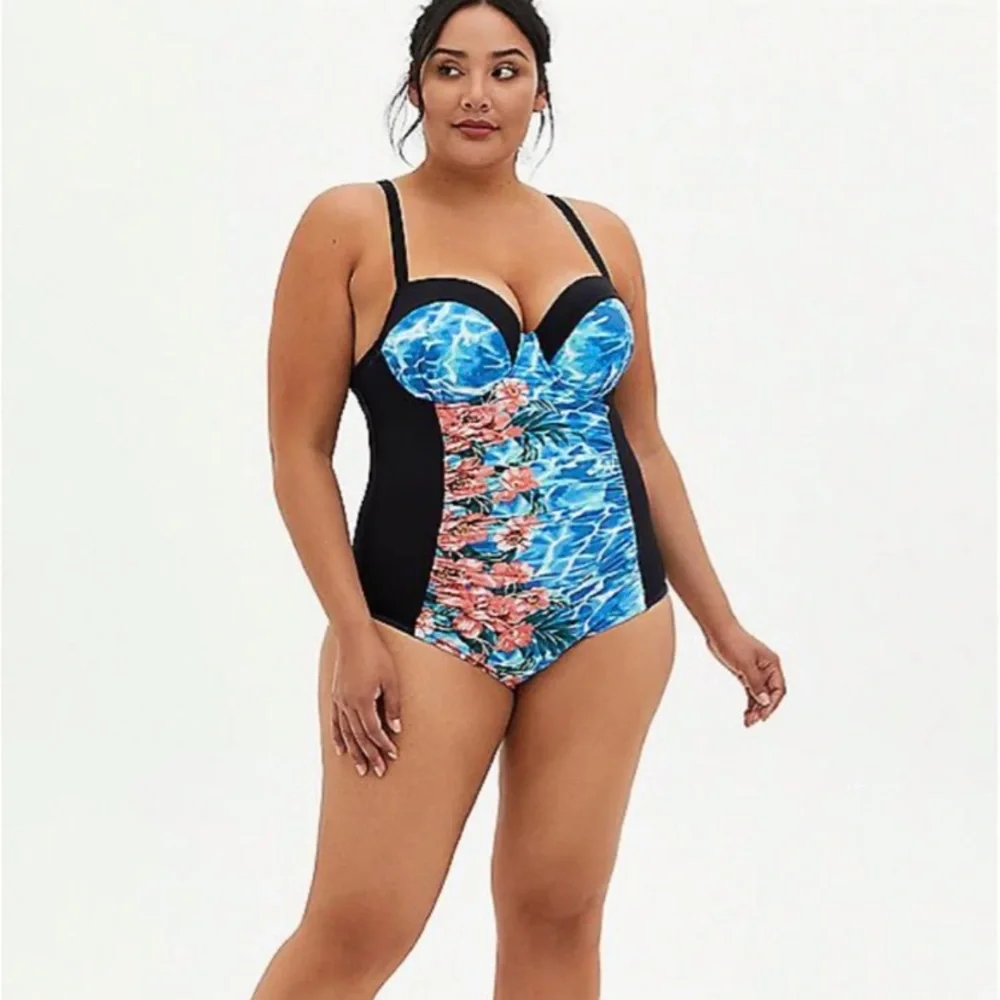 Swimsuit - Picture 1 of 4